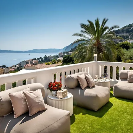 Villa Monaco - Luxury Living In With Bentley, Butler And Heated Pool *