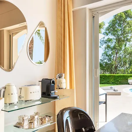 Monaco - Luxury Living In With Bentley, Butler And Heated Pool Villa *